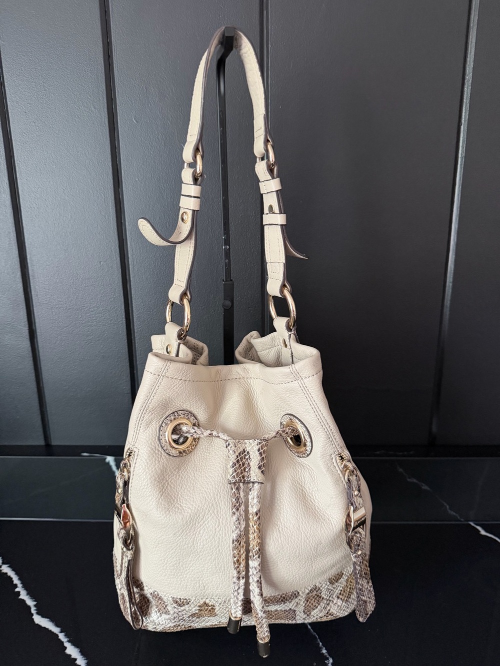 B. Makowsky Cream Leather Snakeskin Trim Bucket Bag
